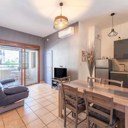 Appartement 3 Min A Pied Du Centre D'Uzes Parking Piscine Екстер'єр фото