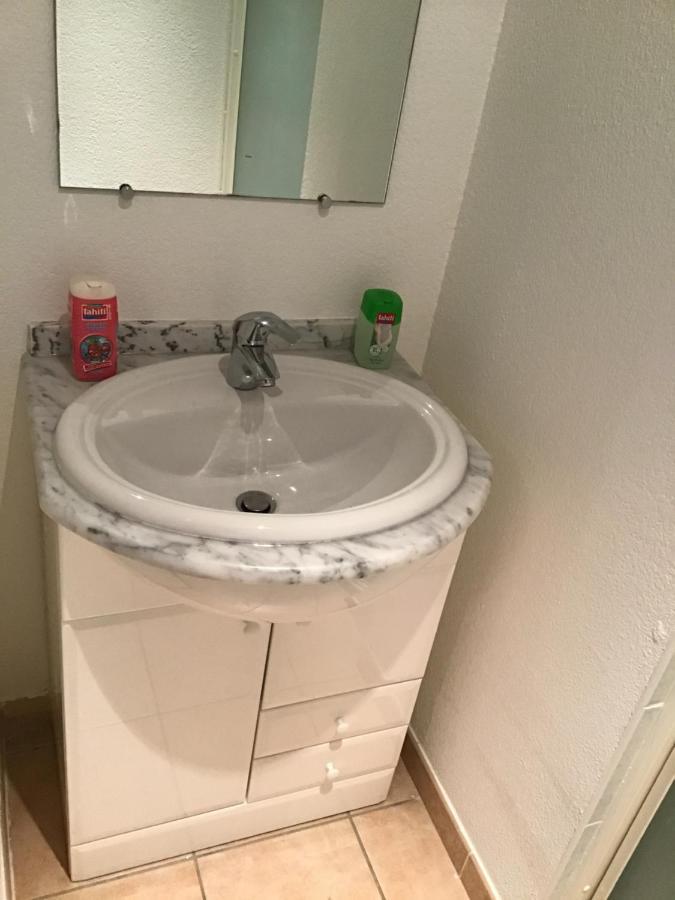 Appartement 3 Min A Pied Du Centre D'Uzes Parking Piscine Екстер'єр фото