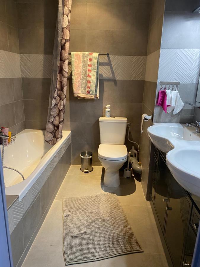 Appartement 3 Min A Pied Du Centre D'Uzes Parking Piscine Екстер'єр фото